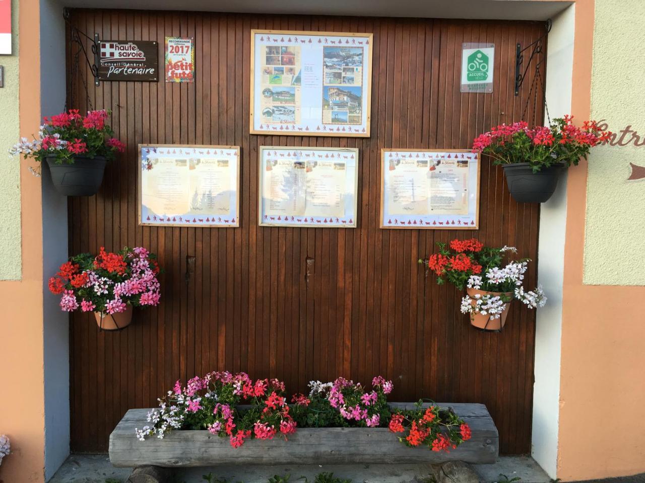 Hotel Les Skieurs Bellevaux Екстер'єр фото